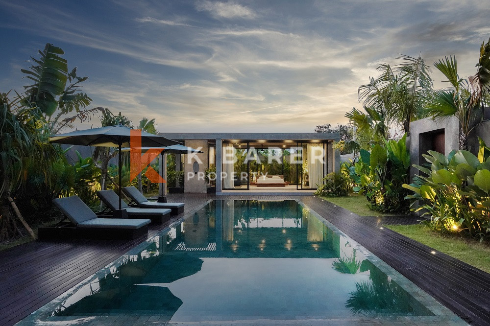 Luxury High Quality Design Three-Bedroom Enclosed Living Room Villa in the Edge of Canggu — image 2