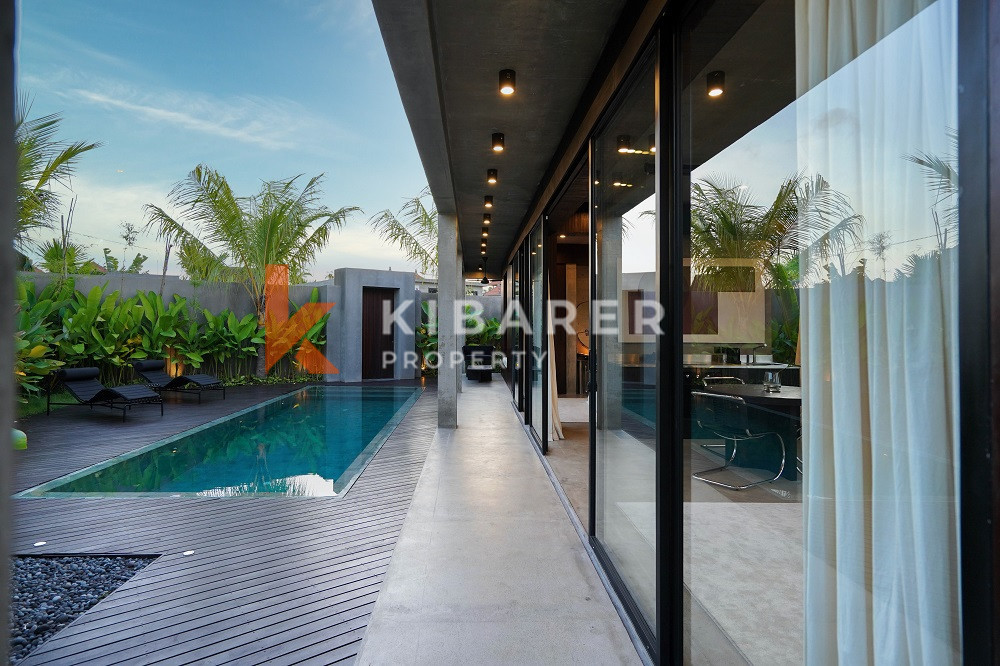 Tropical Concrete One-Bedroom Studio Enclosed Living Room Villa in Premium Area the Edge of Canggu — image 2