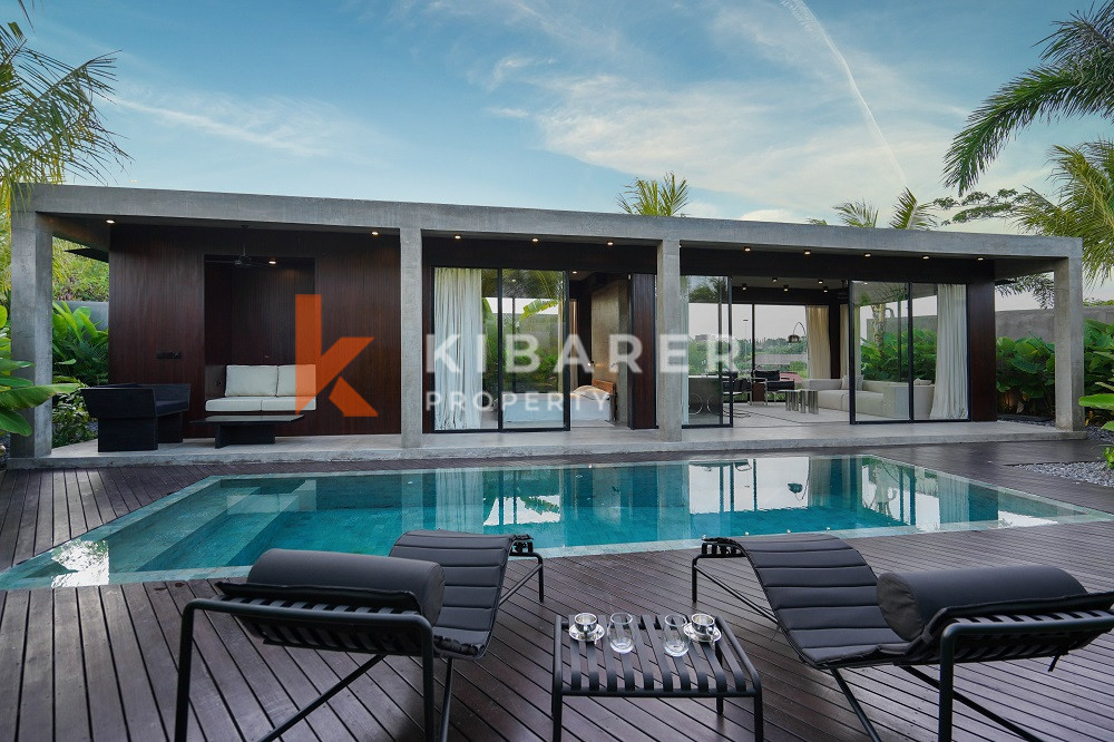 Tropical Concrete One-Bedroom Studio Enclosed Living Room Villa in Premium Area the Edge of Canggu — image 1