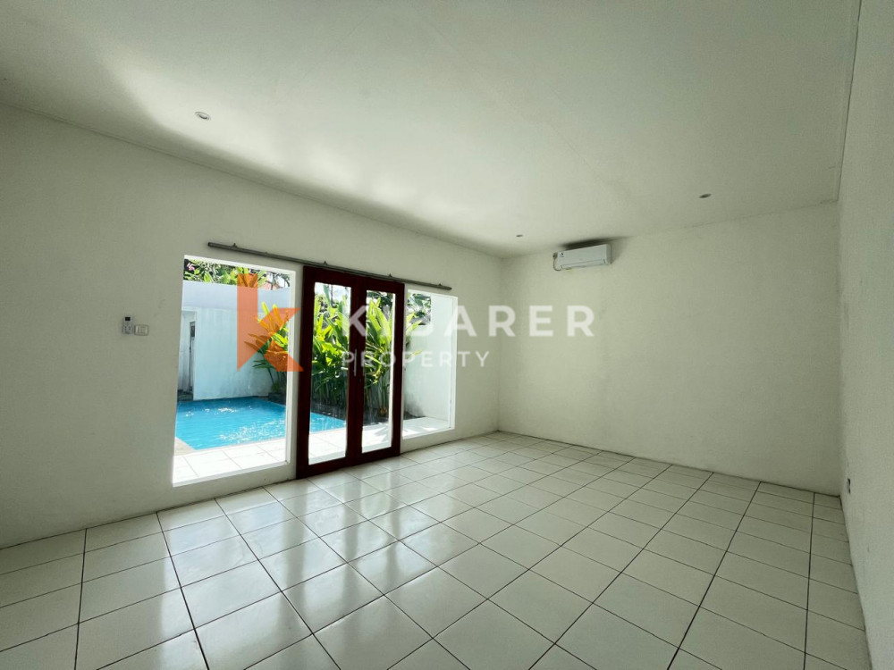 Brand new villa two bedrooms open living room in pererenan area — image 2
