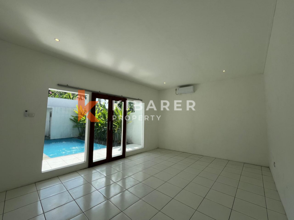 Brand new villa two bedrooms open living room in pererenan area — image 4