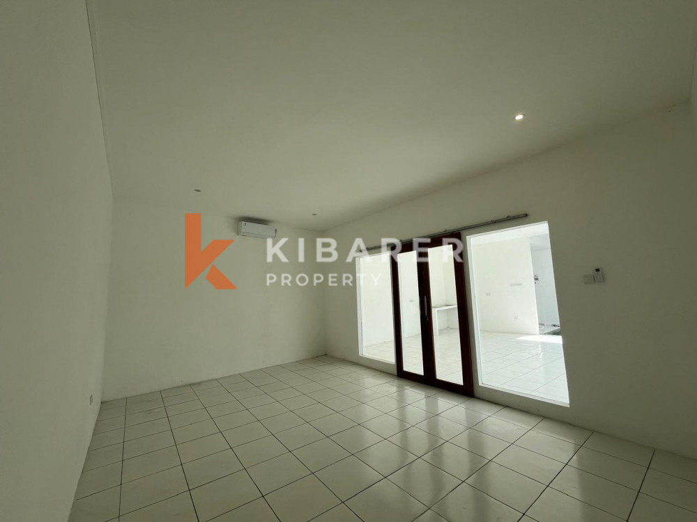 Brand new villa two bedrooms open living room in pererenan area — image 10