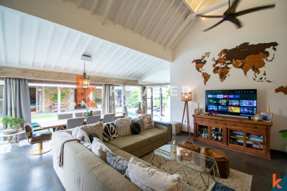 Four Bedroom Enclosed Living Villa in Kerobokan — image 7