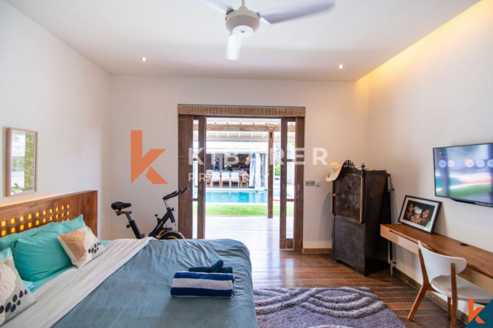 Four Bedroom Enclosed Living Villa in Kerobokan — image 18