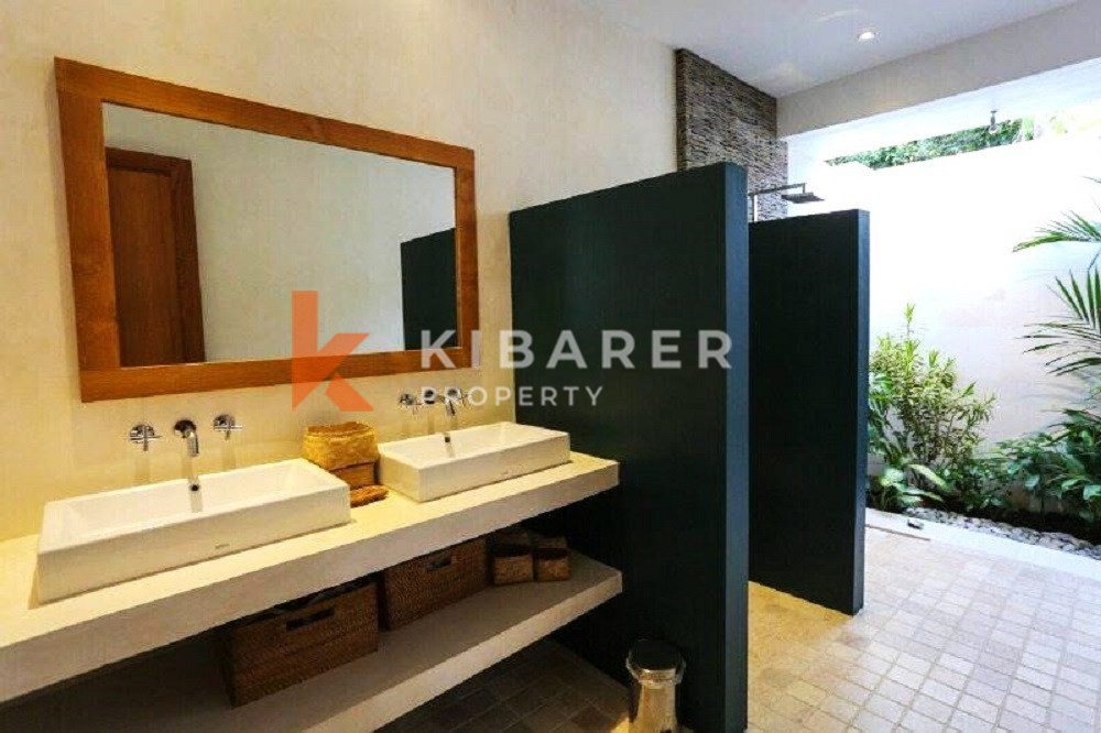 Beautiful Five-Bedroom Enclosed Living Room Villa Located in the Tranquility of Umalas — image 14