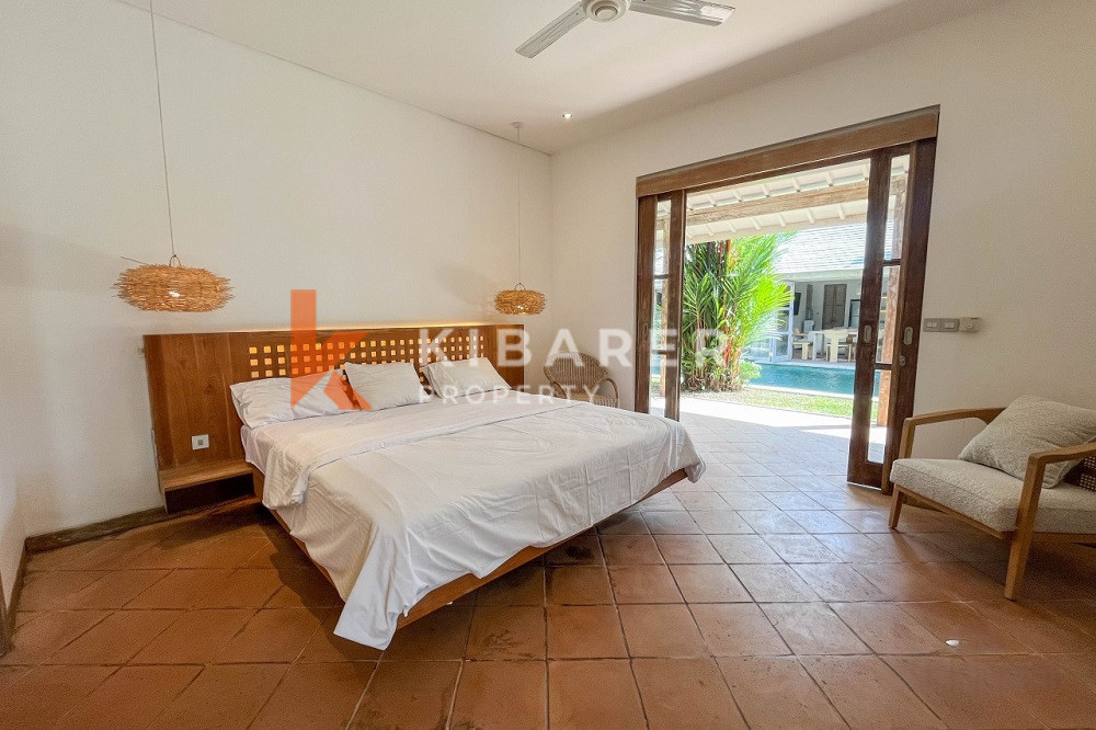 Three-Bedroom Closed Living Room Villa for Relaxation Located in Kerobokan Area — image 8