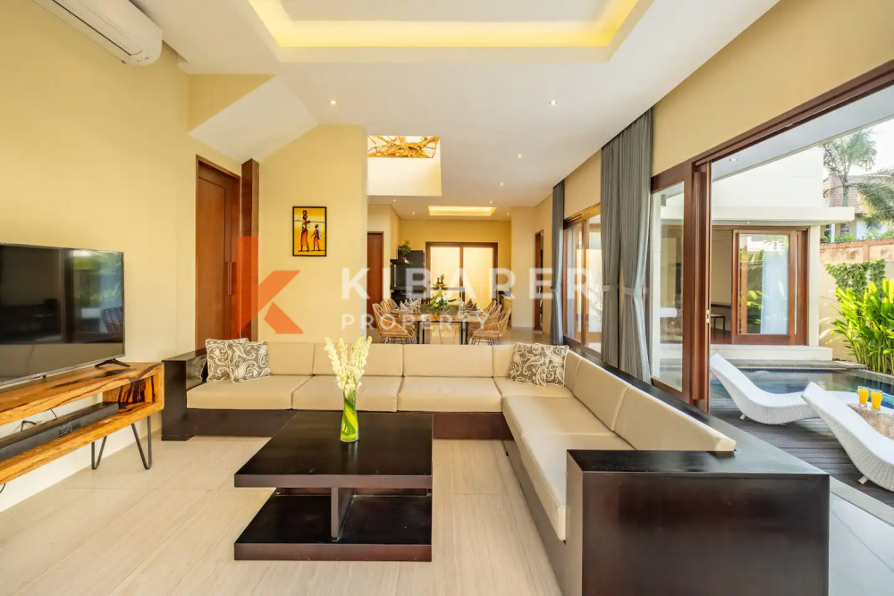 Luxurious Villa walking distance to Batu Bolong Beach — image 6