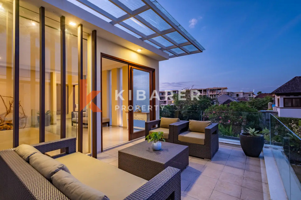 Luxurious Villa walking distance to Batu Bolong Beach — image 4
