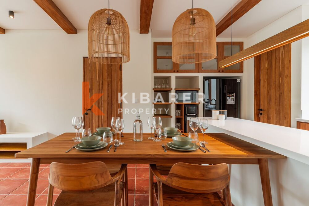 Minimalist Villa with Enclosed Living Room and Two Elegant Bedrooms in Canggu — image 13