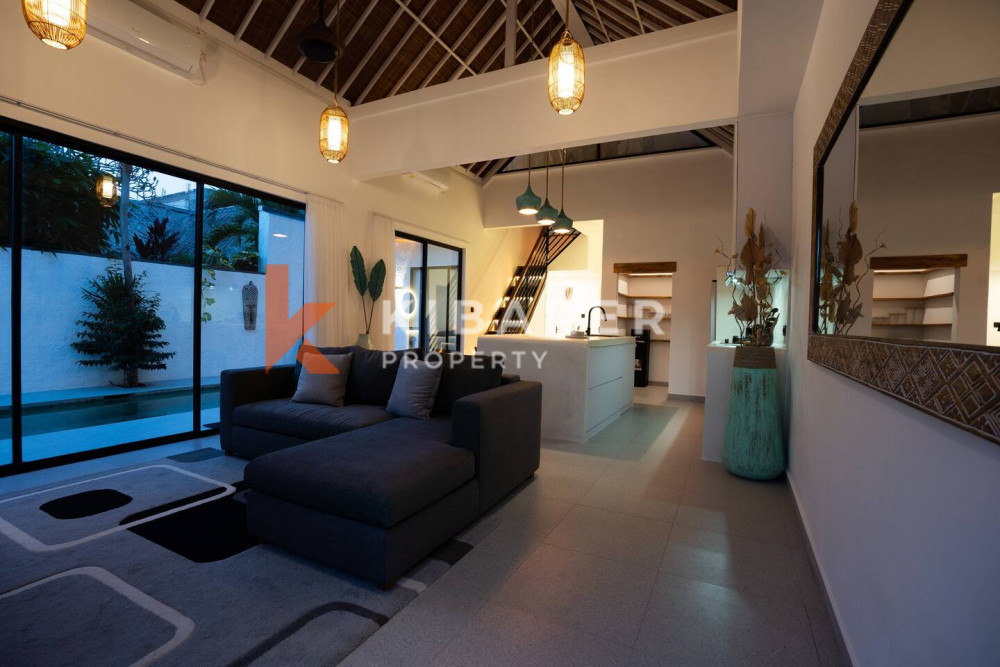 Three-Bedroom Villa with Enclosed Living Area in Balangan — image 4