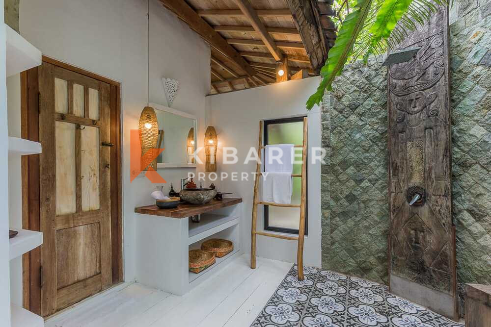 Beautiful Five-Bedroom Villa in Umalas Kerobokan — image 17