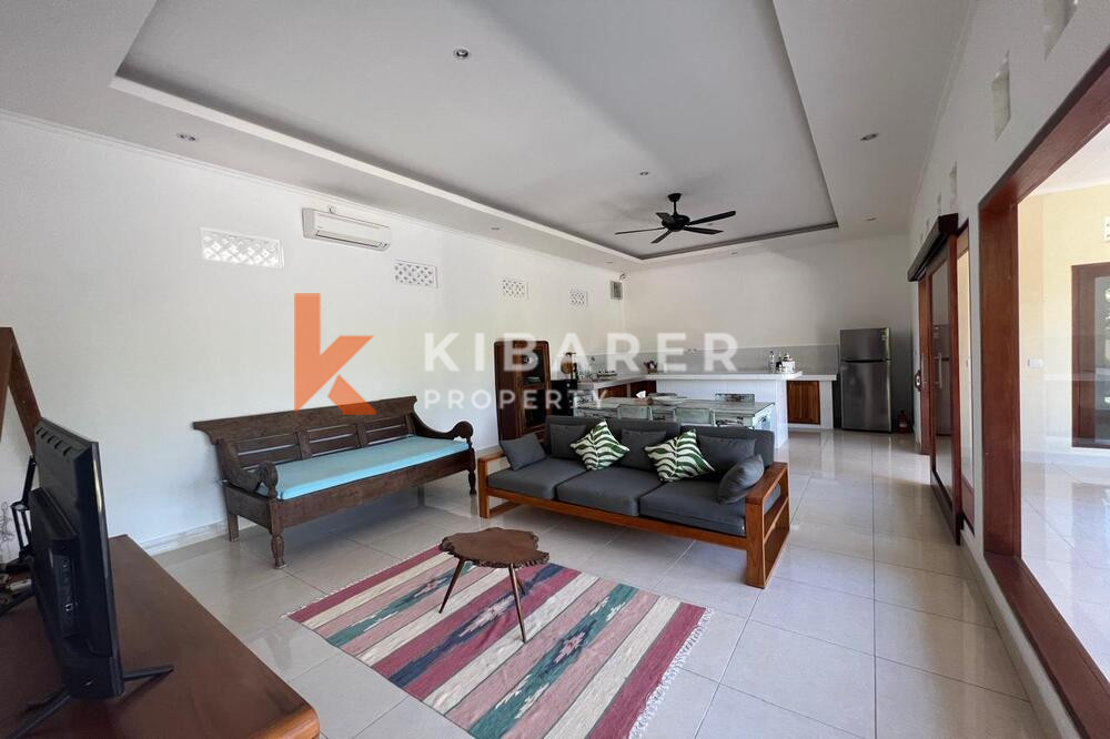 Beautiful Classic Two-Bedroom Closed Living Room Villa in Tegal Cupek — image 8