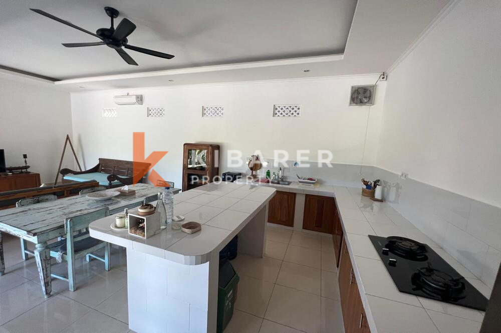 Beautiful Classic Two-Bedroom Closed Living Room Villa in Tegal Cupek — image 5