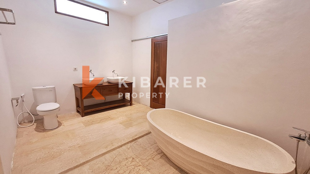 Two-Bedroom Villa Quite and Surrounding with Ricefields Located in Cemagi Area — image 7
