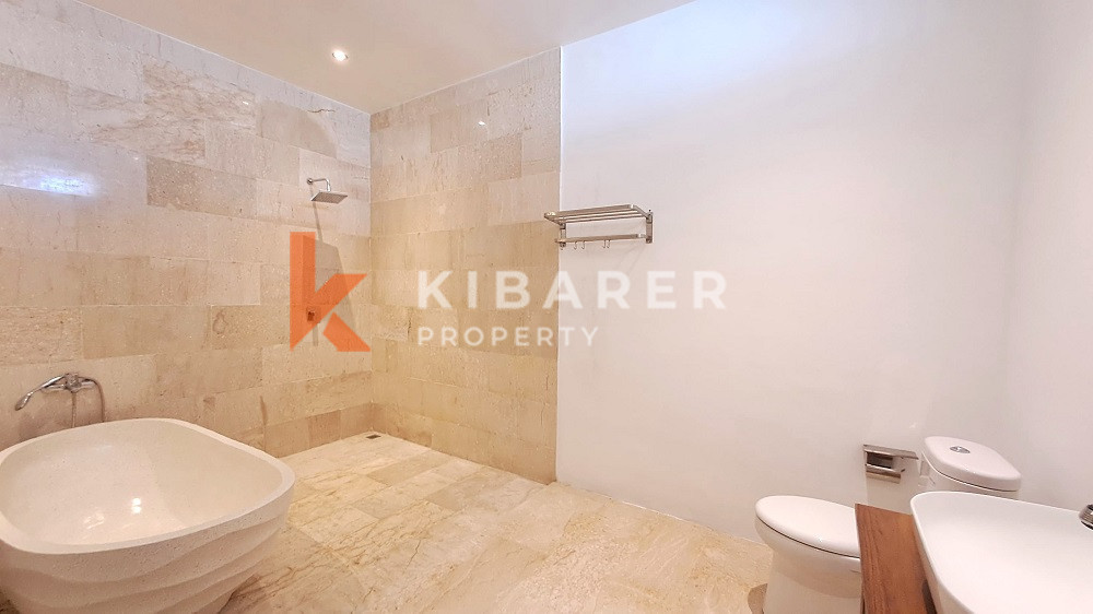 Two-Bedroom Villa Quite and Surrounding with Ricefields Located in Cemagi Area — image 8