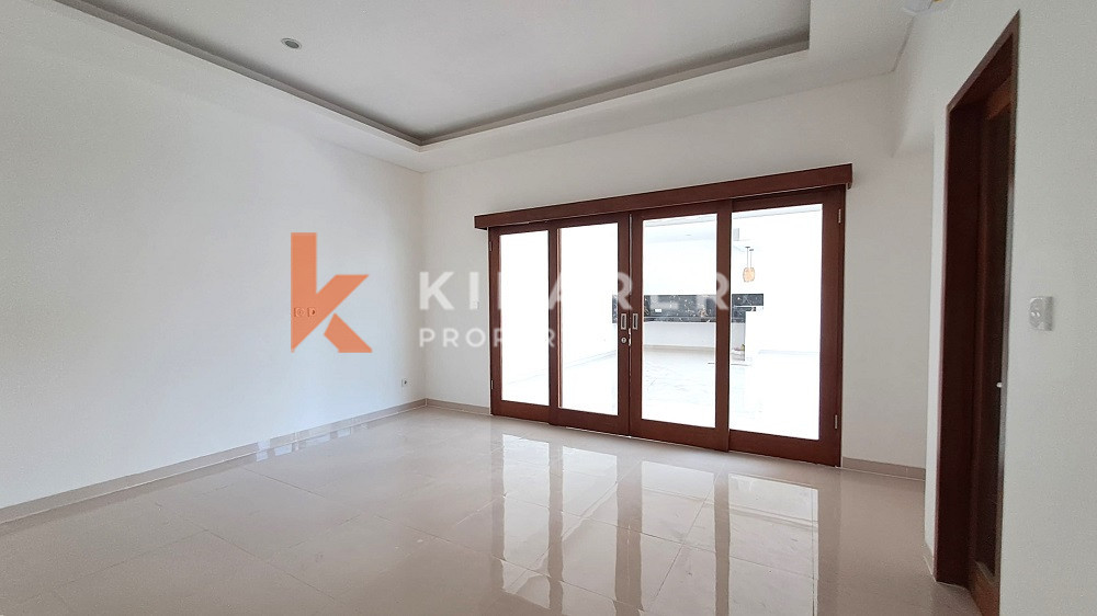 Charming Semi-Furnished Two-Bedroom Villa Located in Cemagi Area Short Stroll from the Beach — image 9