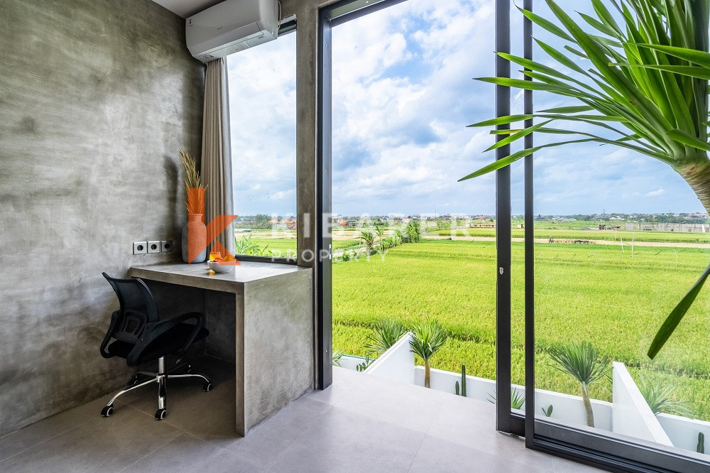 Modern Fully Furnished One-Bedroom Loft Enclosed Living in Pererenan Area — image 12
