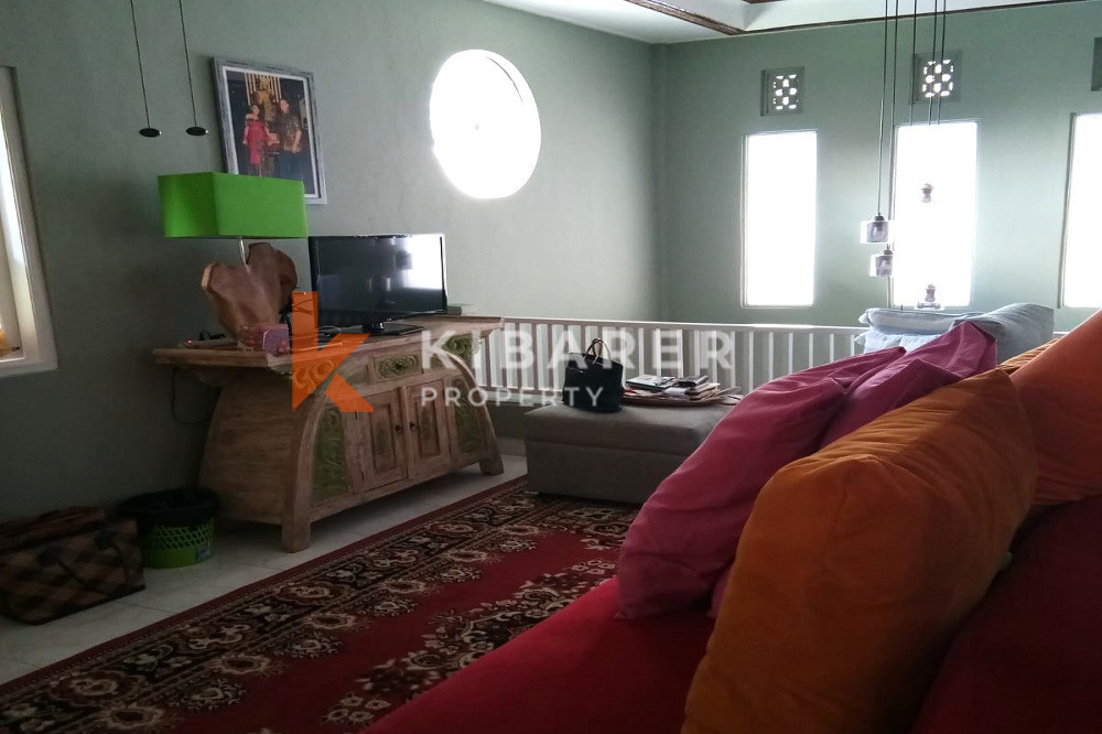 Homey Unfurnished Two-Bedroom Enclosed Living Villa in the Edge of Canggu — image 8