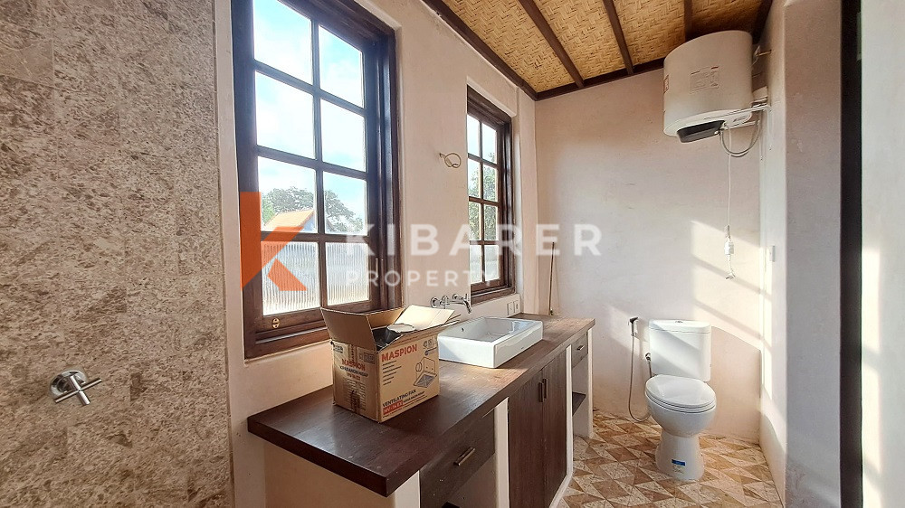 Charming Fully Equipped One-Bedroom Apartment Enclosed Living Room Located in Pererenan Area — image 8