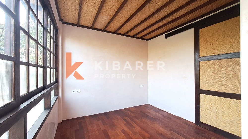 Charming Fully Equipped One-Bedroom Apartment Enclosed Living Room Located in Pererenan Area — image 5