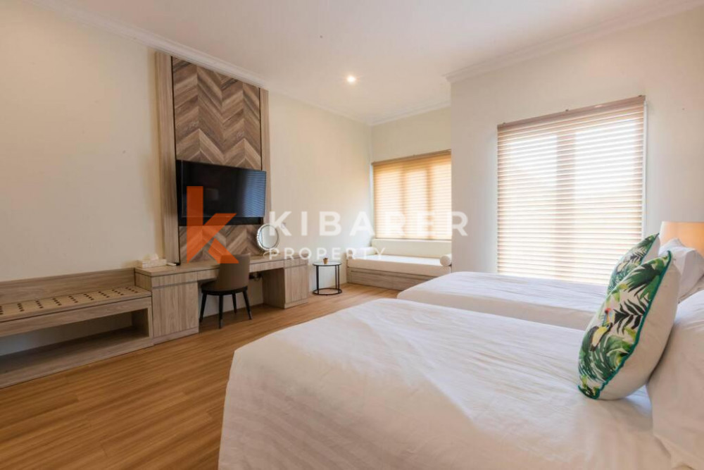 Five-bedroom Villa in New Kuta Golf — image 12