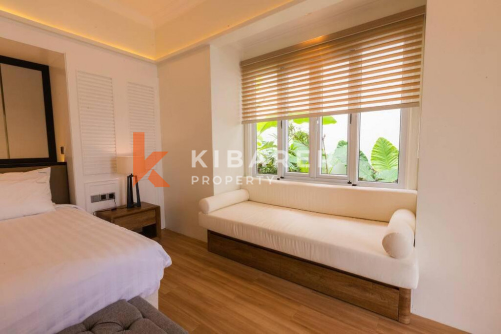 Five-bedroom Villa in New Kuta Golf — image 15