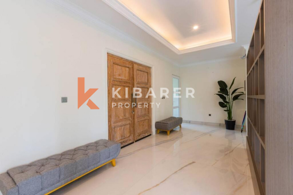 Five-bedroom Villa in New Kuta Golf — image 17