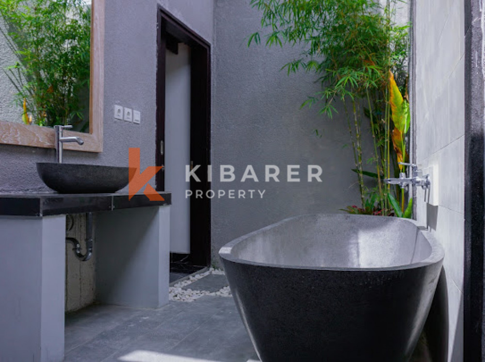 Gorgeous Three Bedroom Enclosed Living Room Villa Situated in Pererenan — image 13
