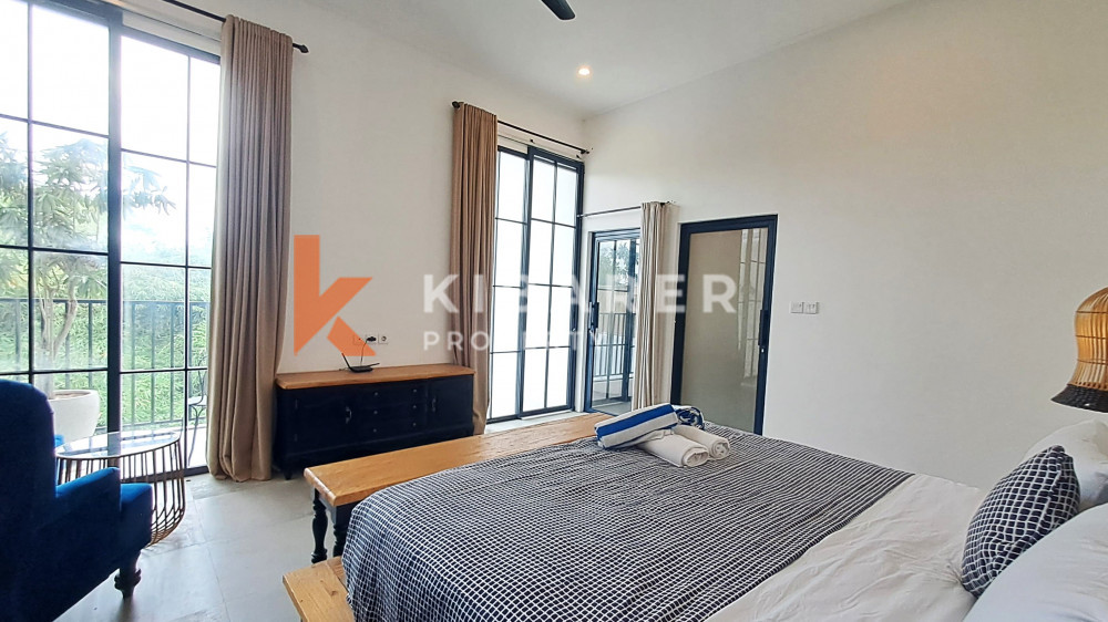 Newly Renovated Three Bedroom Enclosed Living Room Villa in Berawa — image 11