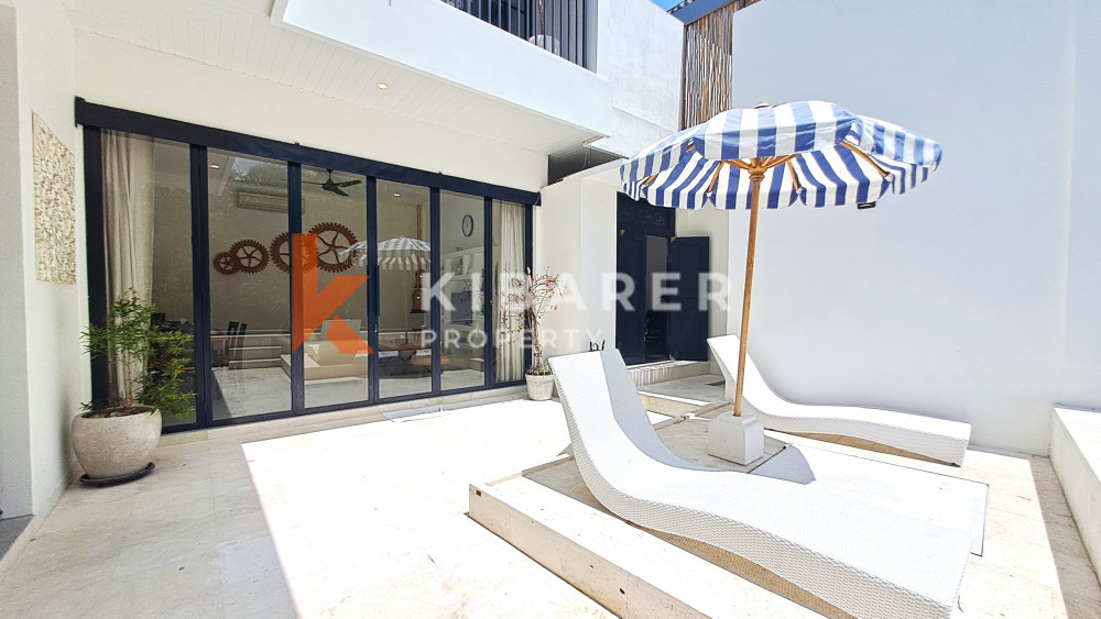 Newly Renovated Three Bedroom Enclosed Living Room Villa in Berawa — image 3
