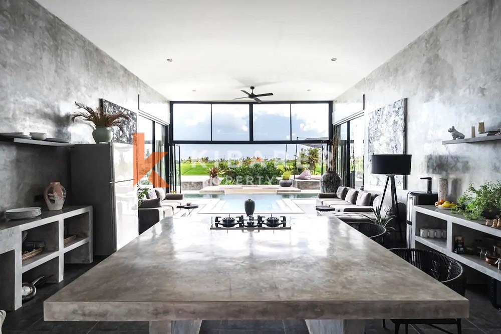 Luxury Six-Bedrooms Enclosed Living Villa with an Awesome View and Great Air Circulation in the Pererenan — image 3