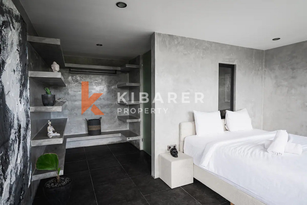 Luxury Six-Bedrooms Enclosed Living Villa with an Awesome View and Great Air Circulation in the Pererenan — image 18