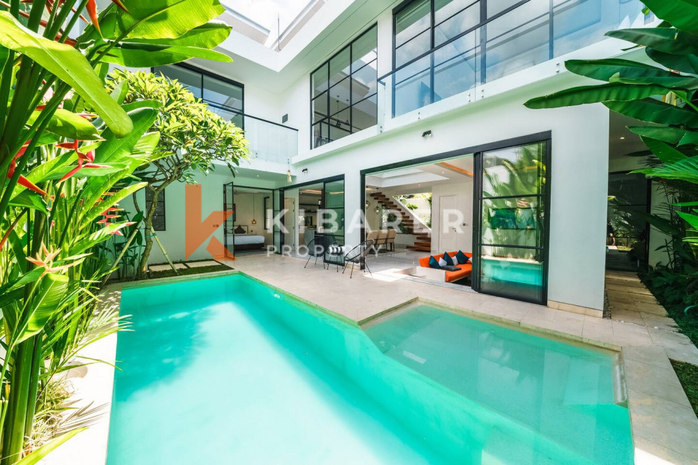 Luxurious Three-Bedroom Villa in Kerobokan — image 7
