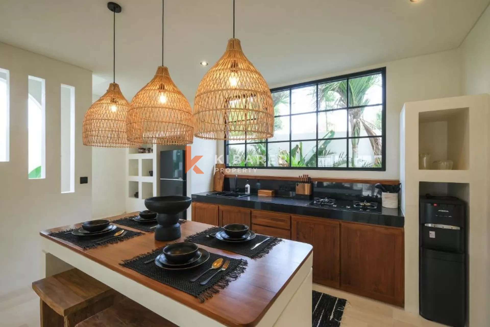 Mediterranean Villa with Two Bedrooms in Pererenan — image 10