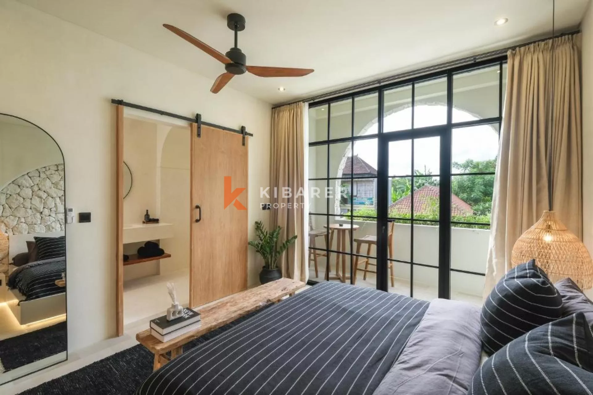 Mediterranean Villa with Two Bedrooms in Pererenan — image 15