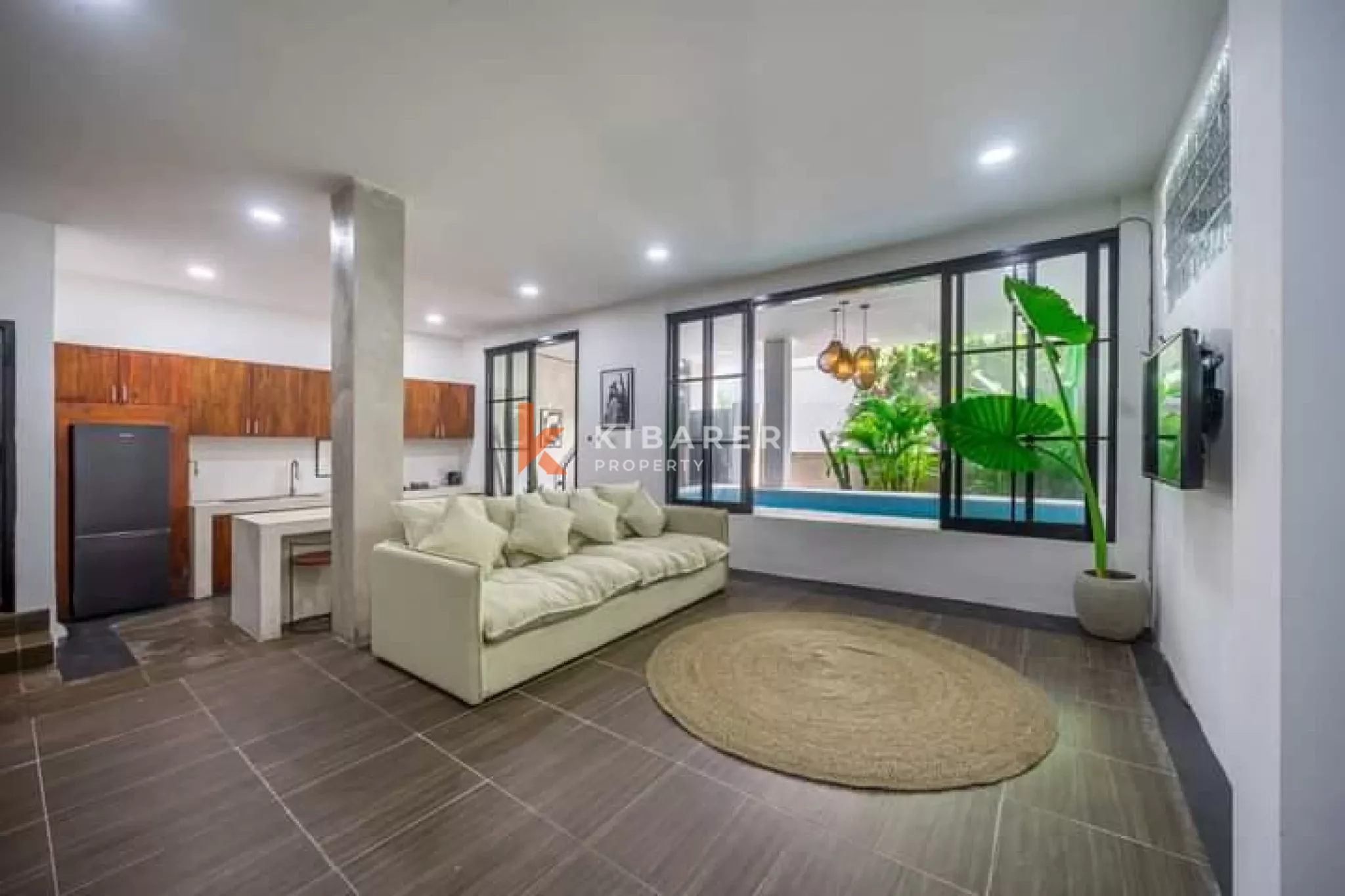two-Bedroom Industrial-Style Villa with Enclosed Living in Berawa — image 5
