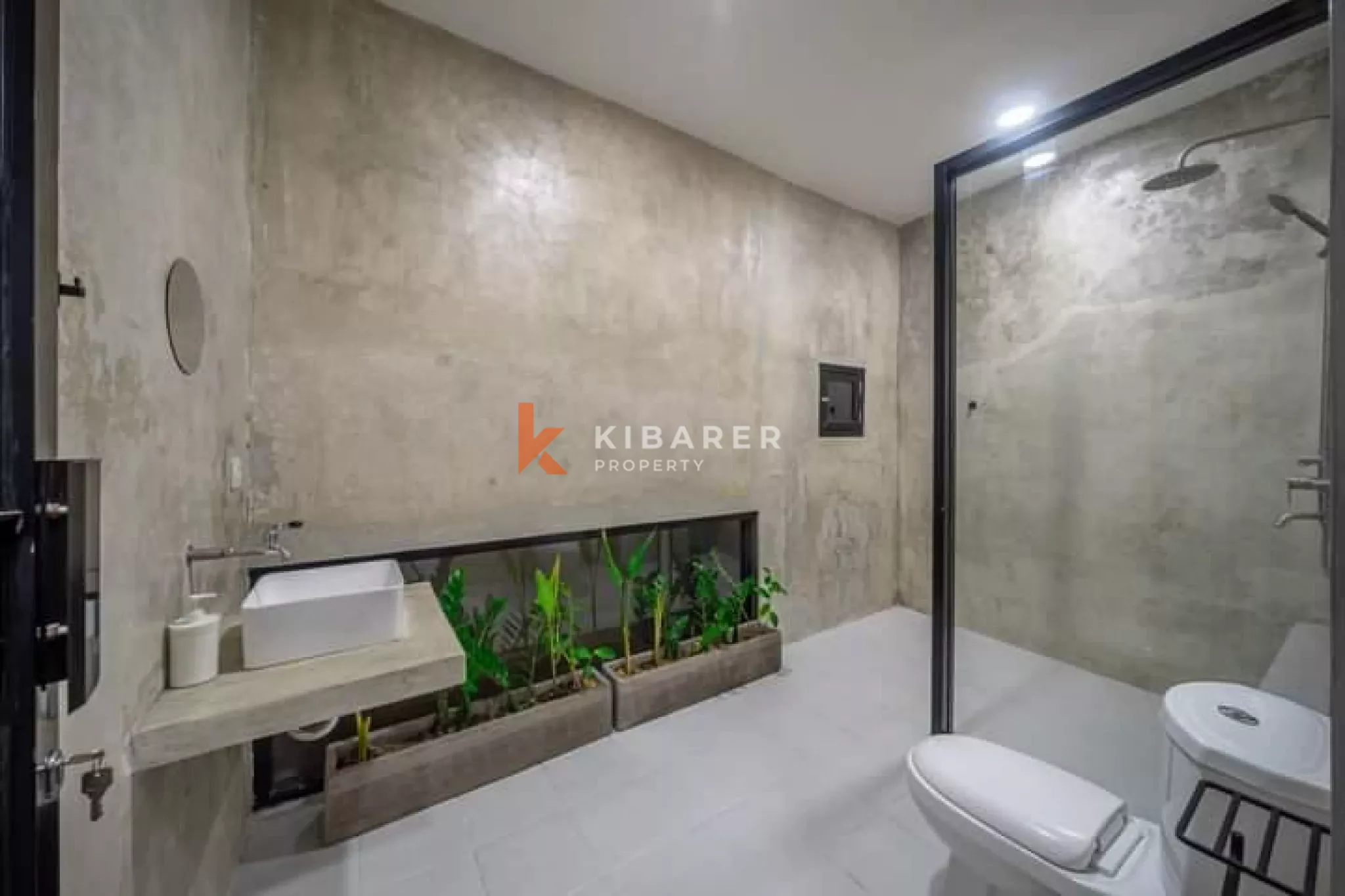 two-Bedroom Industrial-Style Villa with Enclosed Living in Berawa — image 11