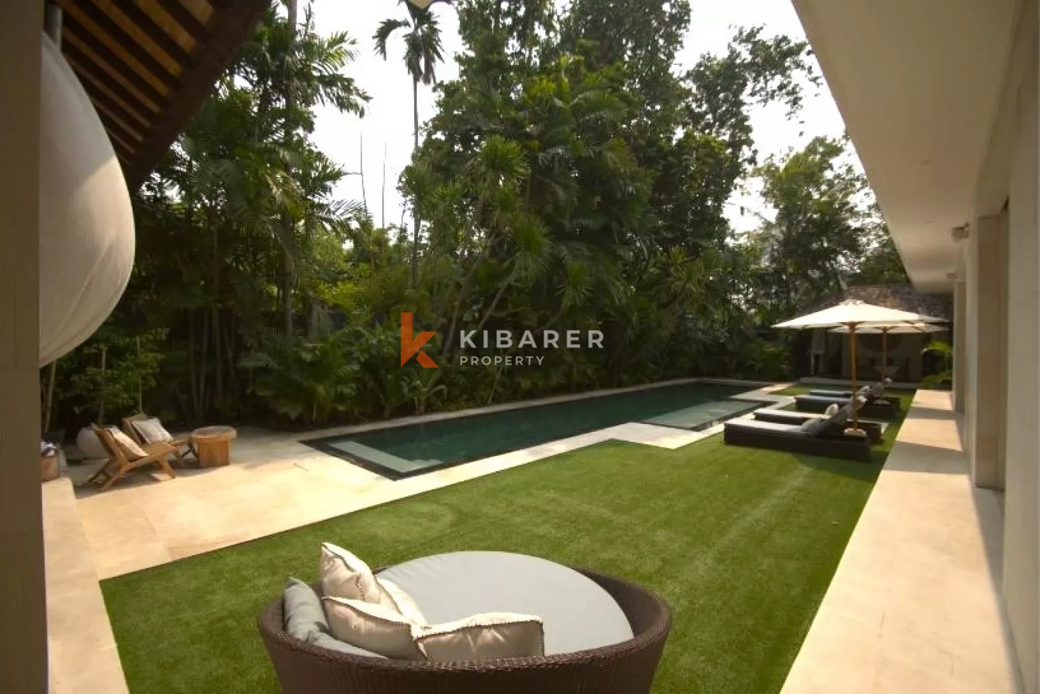 Luxurious Five-Bedroom Villa with Office and Private Guest Villa in Petitenget Area — image 3