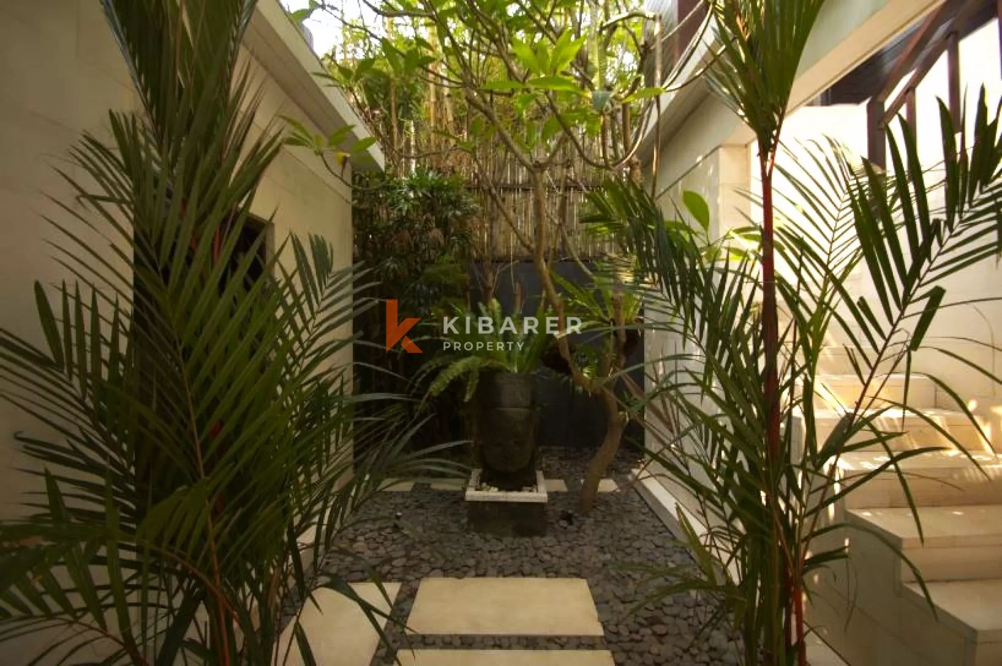 Luxurious Five-Bedroom Villa with Office and Private Guest Villa in Petitenget Area — image 11