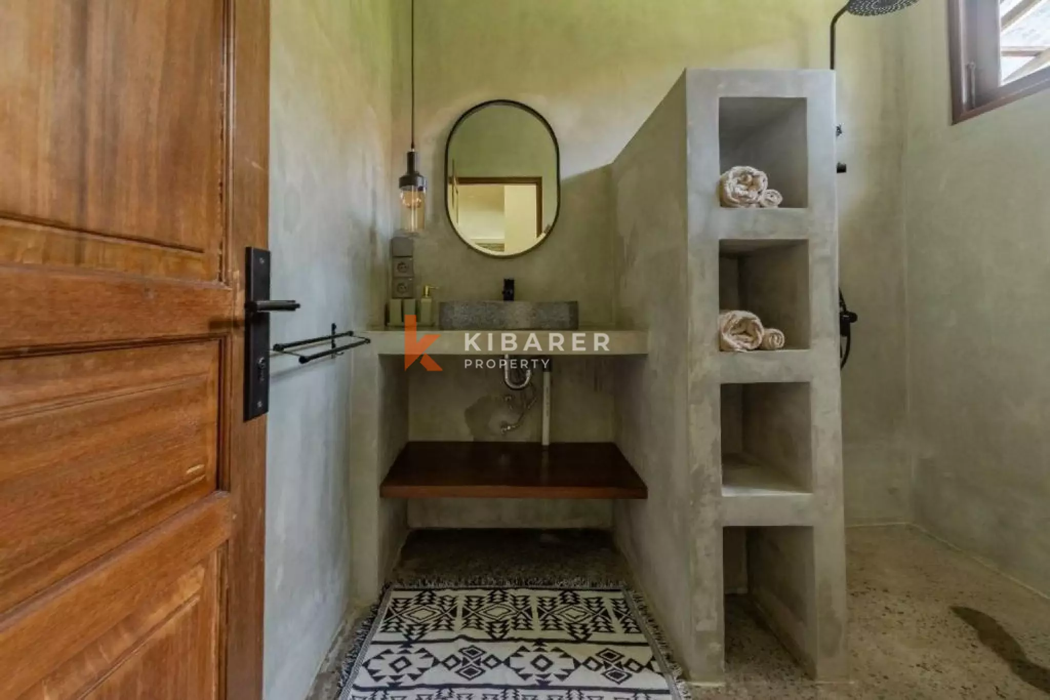 Three-Bedroom Villa with Enclosed Living Room in Umalas — image 14