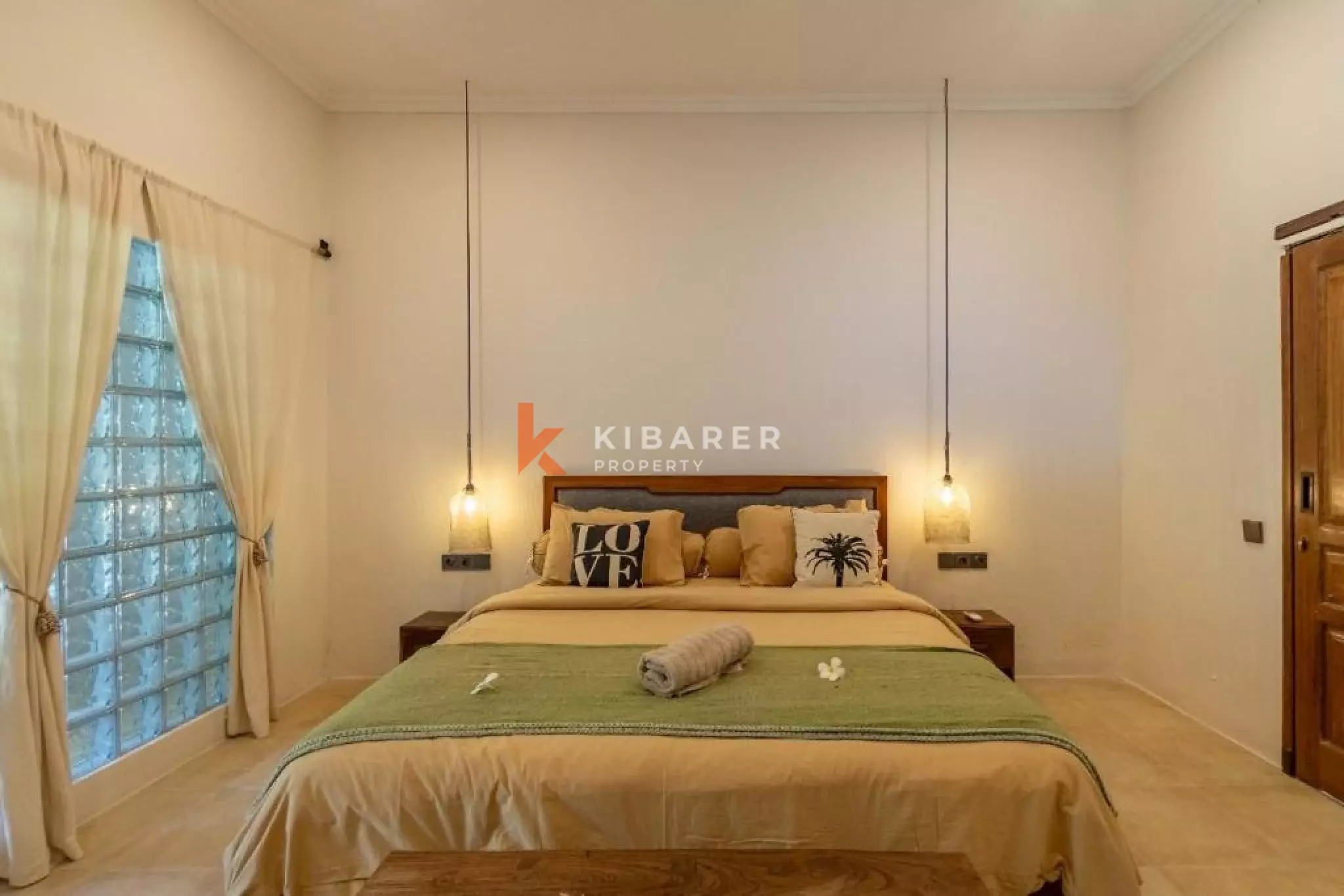 Three-Bedroom Villa with Enclosed Living Room in Umalas — image 8