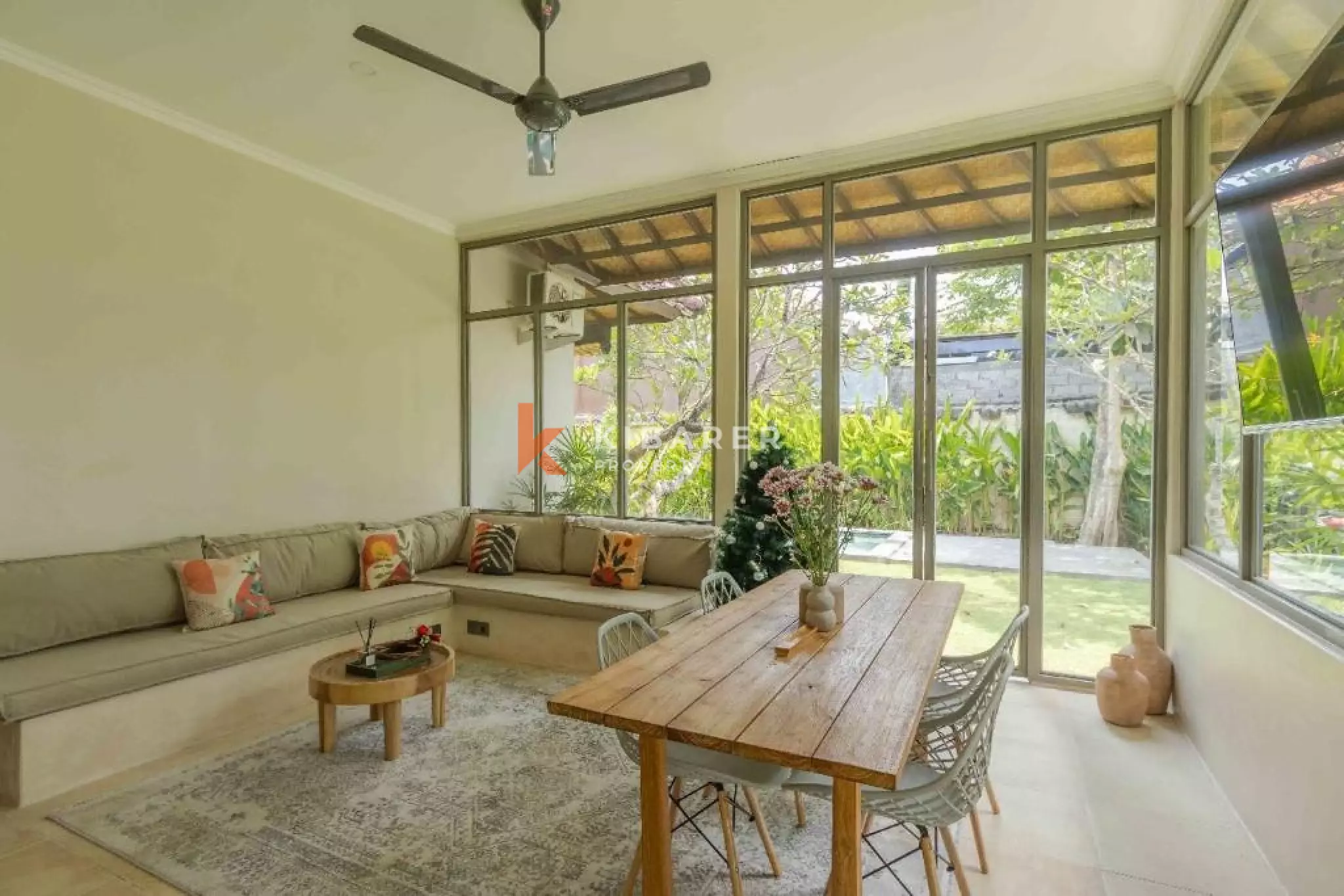 Three-Bedroom Villa with Enclosed Living Room in Umalas — image 5