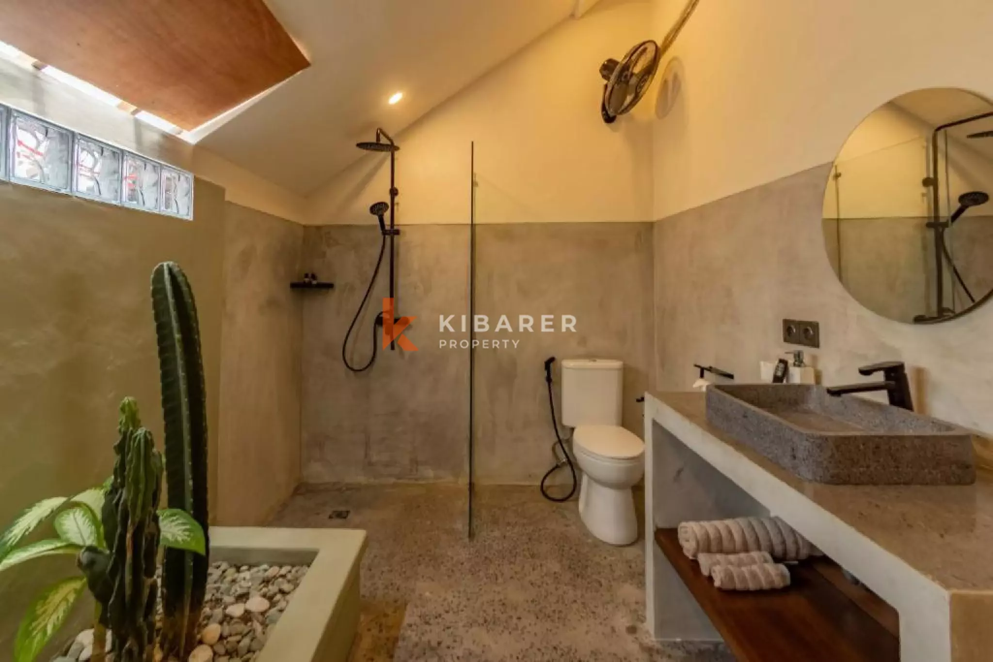 Three-Bedroom Villa with Enclosed Living Room in Umalas — image 15