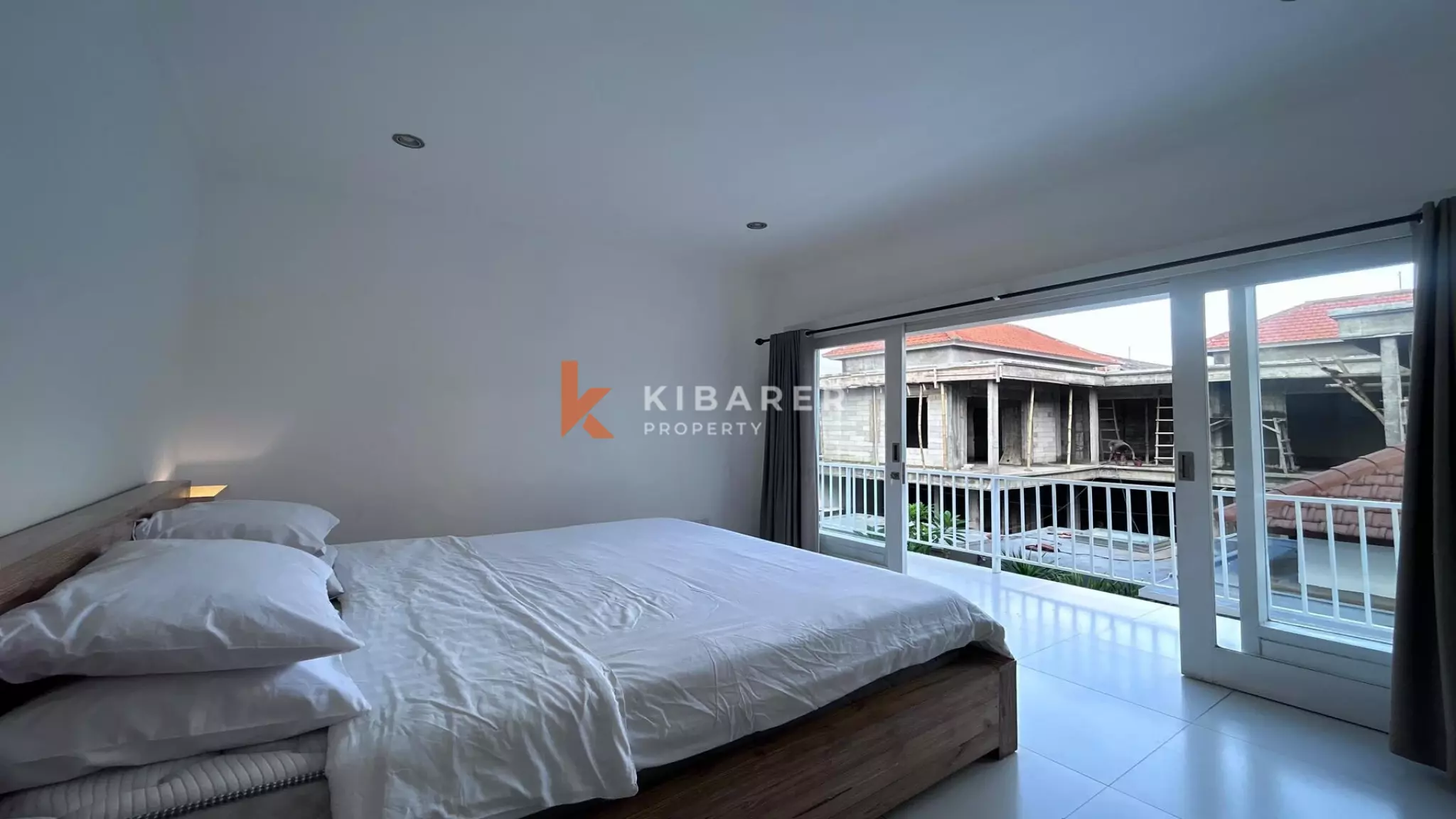 Charming Three-Bedroom Villa with Open Living Concept in Prime Berawa Location — image 16