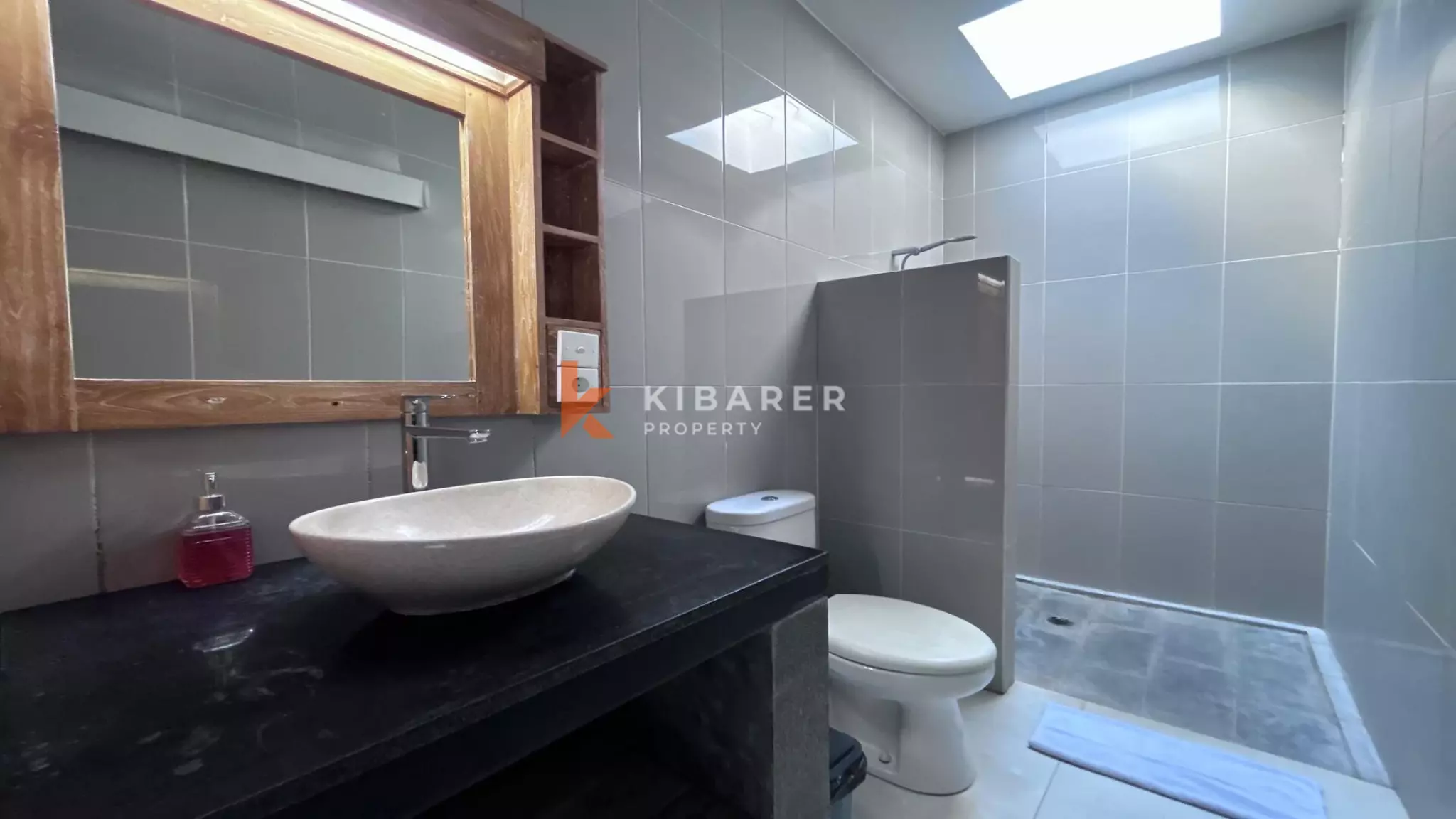 Charming Three-Bedroom Villa with Open Living Concept in Prime Berawa Location — image 19
