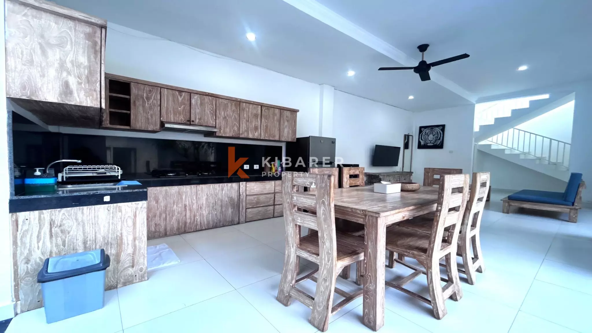 Charming Three-Bedroom Villa with Open Living Concept in Prime Berawa Location — image 8