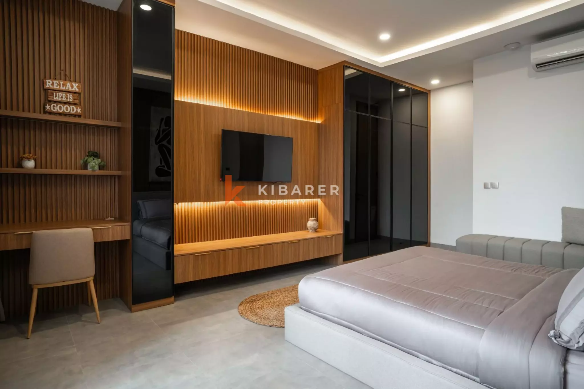 Three-Bedroom Villa with Bathrooms in Canggu with Private Living Room — image 6