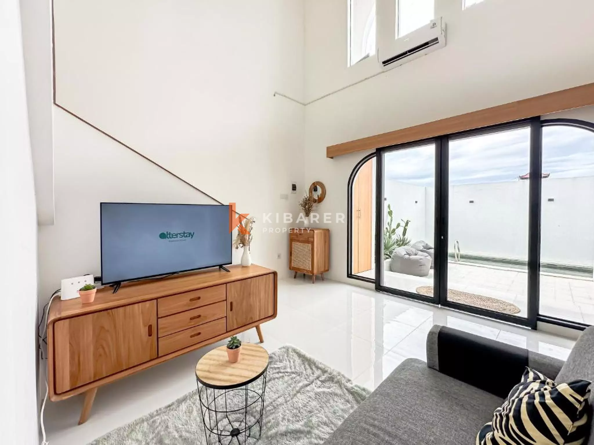 Aesthethic Two-bedroom Villa in Kedungu — image 5