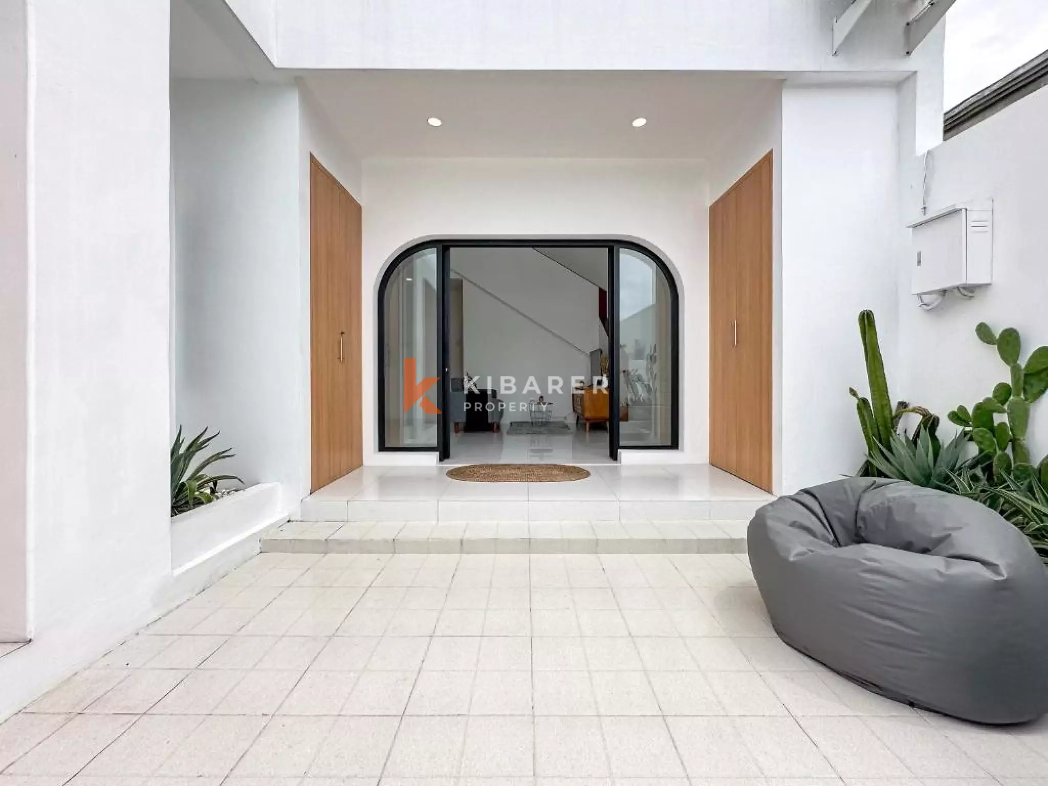 Aesthethic Two-bedroom Villa in Kedungu — image 4