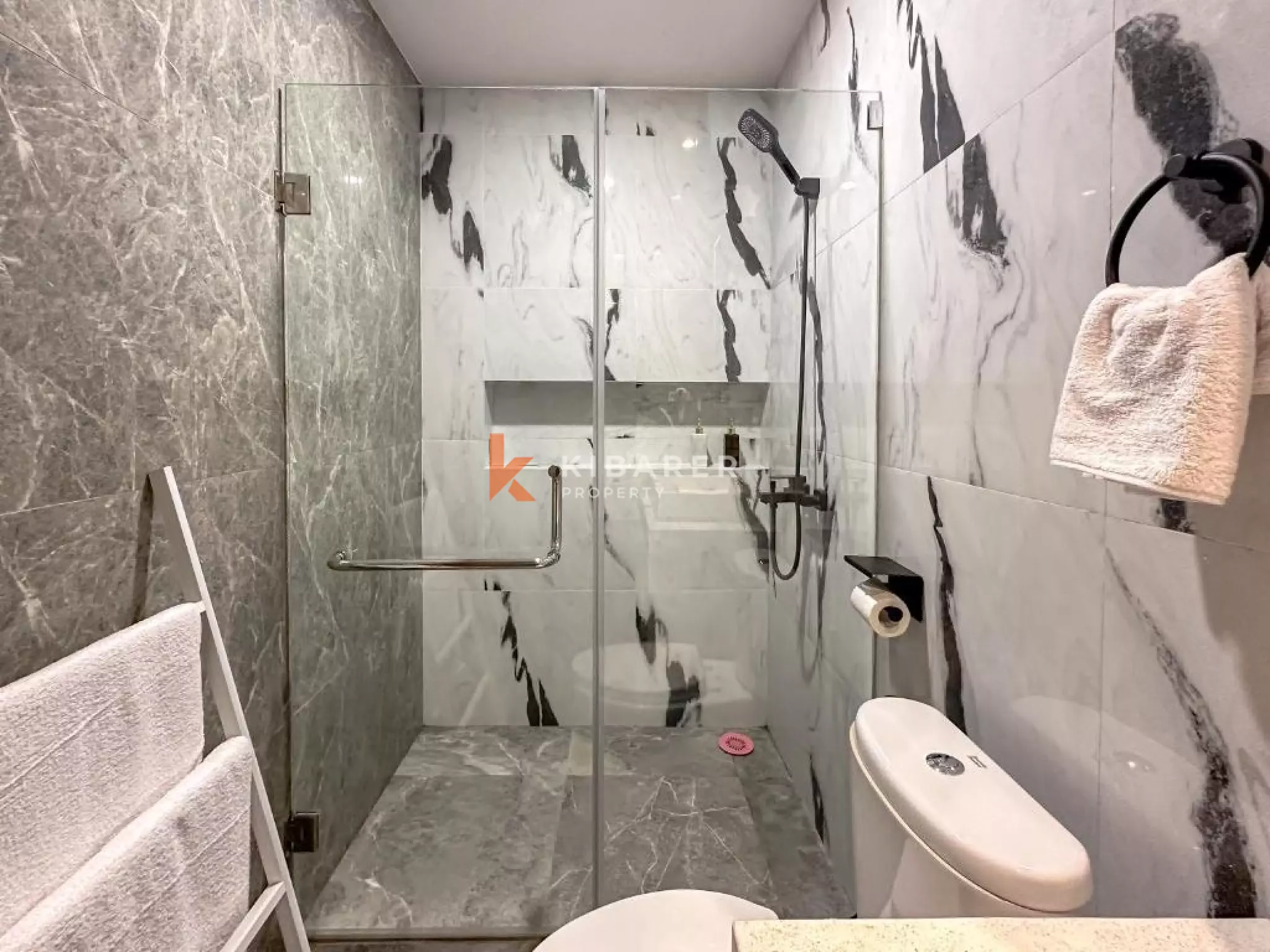 Aesthethic Two-bedroom Villa in Kedungu — image 18
